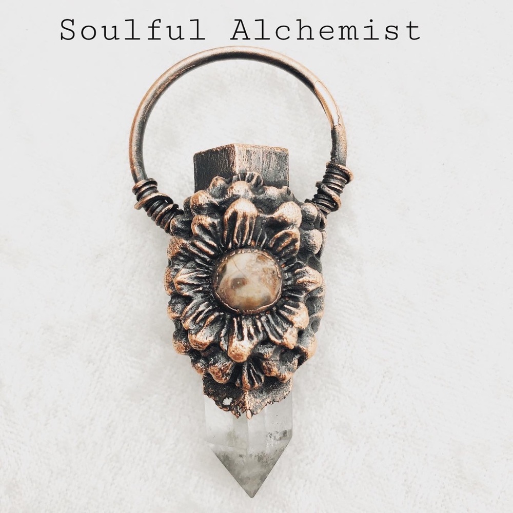 Quartz Point pendant necklace